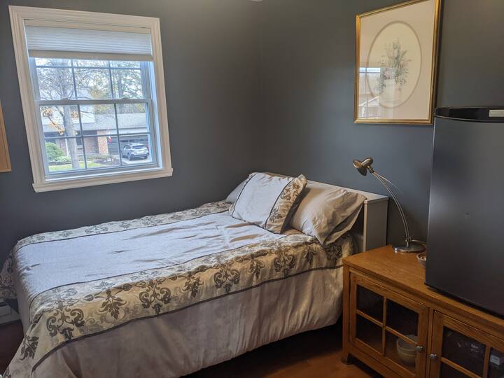 Restful Retreat in heart of Fredericton Houses for Rent in