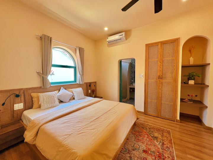 A Second Bedroom with private bathtub