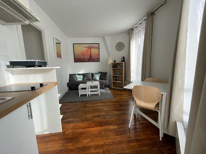 Cozy 2 rooms on the 3rd floor. Apartments for Rent in Paris, Îlede