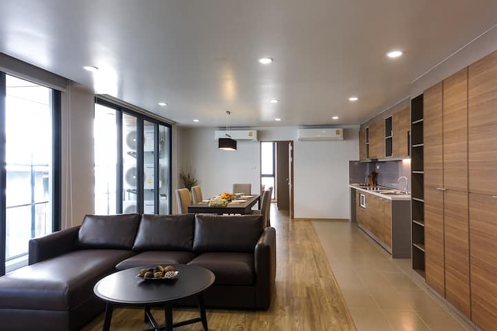 100 Sqm-2bed/2bath Apartment. 400m. From Bts Nana - タイ