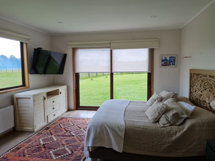 غرفة النوم الرئيسية في الجناح