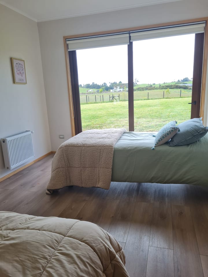 غرفة النوم 2، سريران مفردان