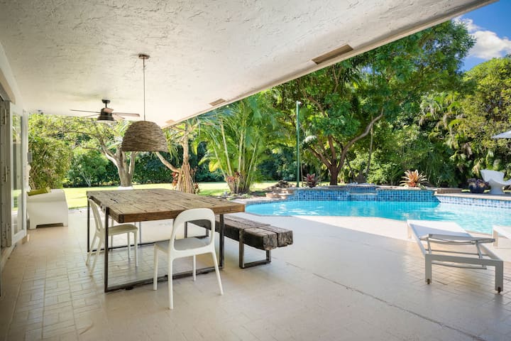 Your Sanctuary awaits you with Heated Pool gallery image 4
