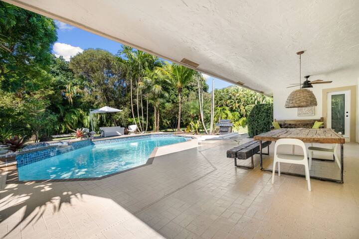 Your Sanctuary awaits you with Heated Pool gallery image 5