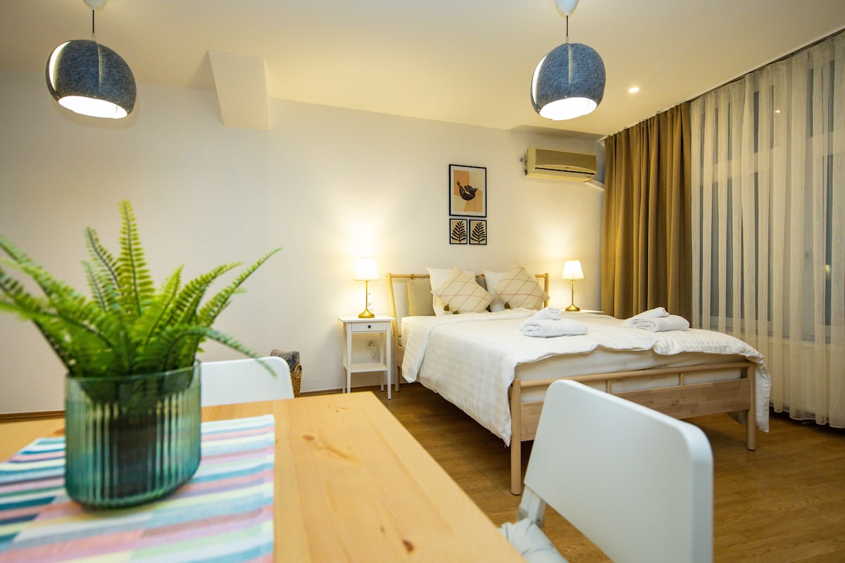 Studio komode me kuzhinë dhe ballkon të vogël – Prishtina photo 5