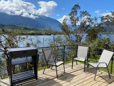 House on the shore of Lake Ranco