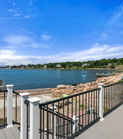 Waterfront Cottage With Unforgettable Views