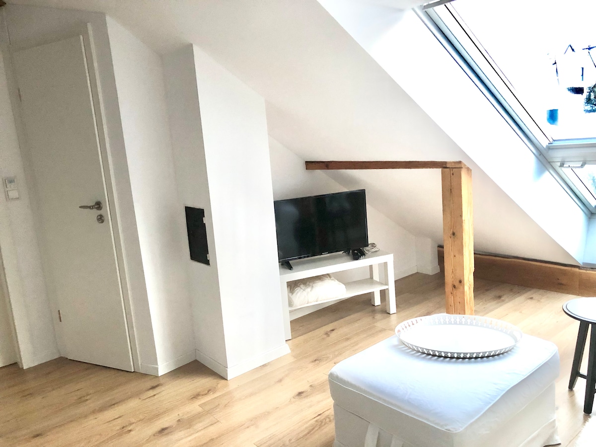 Airbnb con migliori performance: Cozy under the roof a Böblingen