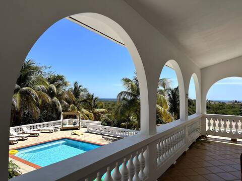 Hacienda Victoria, Spanish estate main villa