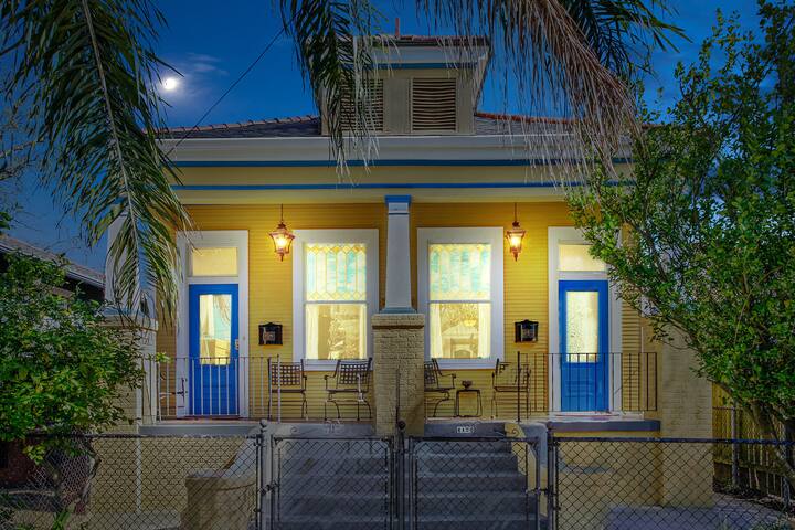 This is it! Renovated, Historic Bayou Gem 3BR/2BA! gallery image 4