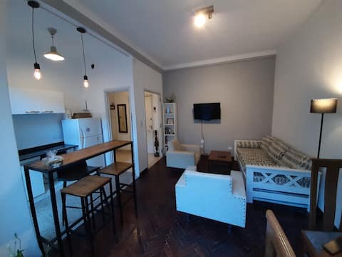 Propiedad de Airbnb exitosa: Lovely apartment with patio and grill in Boedo en Boedo