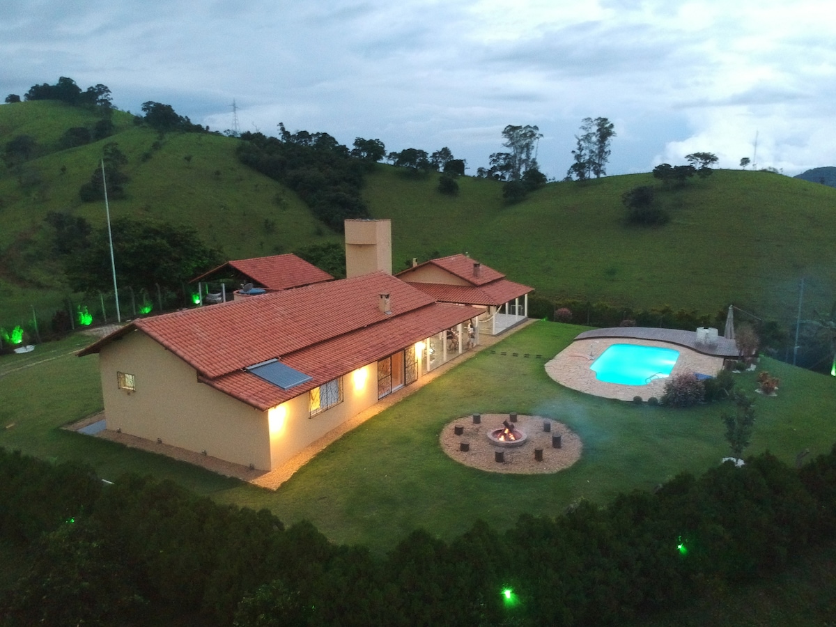 Chalet Verde Prána Serra da Moeda with hydromassage - Chalets for Rent in  Brumadinho, Minas Gerais, Brazil - Airbnb