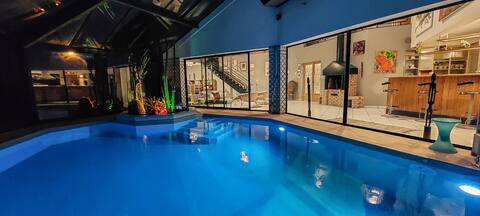 Magnificent villa with pool close to the sea