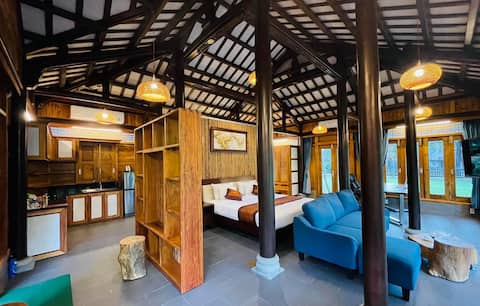 Secluded Retreat Room in the Heart of the City