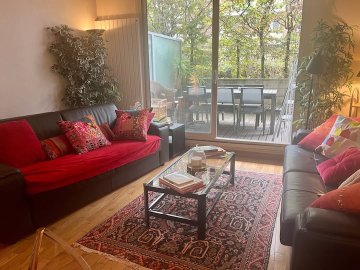 Pleasant room in the 15th arrondissement Paris Apartments for Rent in