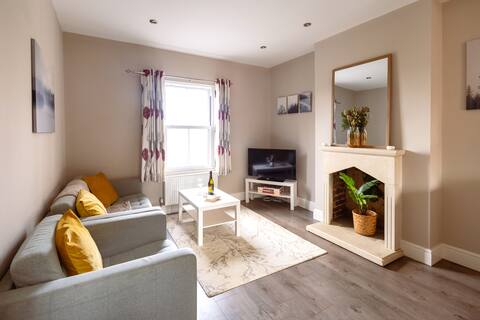 Family home in central Guildford with Parking