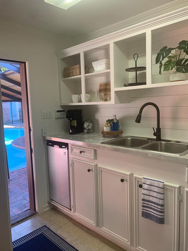 Unique Cozy Space W Basketball Court And Pool. - Louisiana