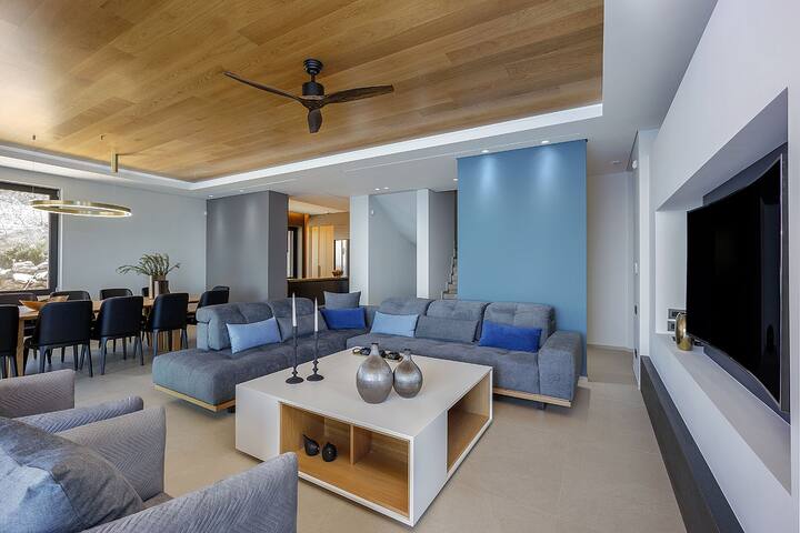 Brand new 6 bedroom villa with a heated pool gallery image 5