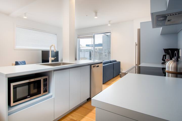 SF502 – Lofts St-François – Par Les Lofts Vieux-QC gallery image 2