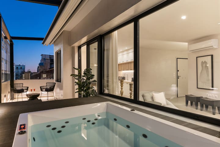 Syntagma residence with private heated jacuzzi