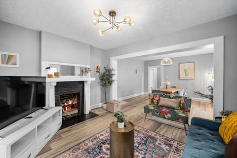 Top performing Airbnb: Huge 6 BR 2BA, OSU, Stadium, 2 Parking, Fencd Byrd in University District