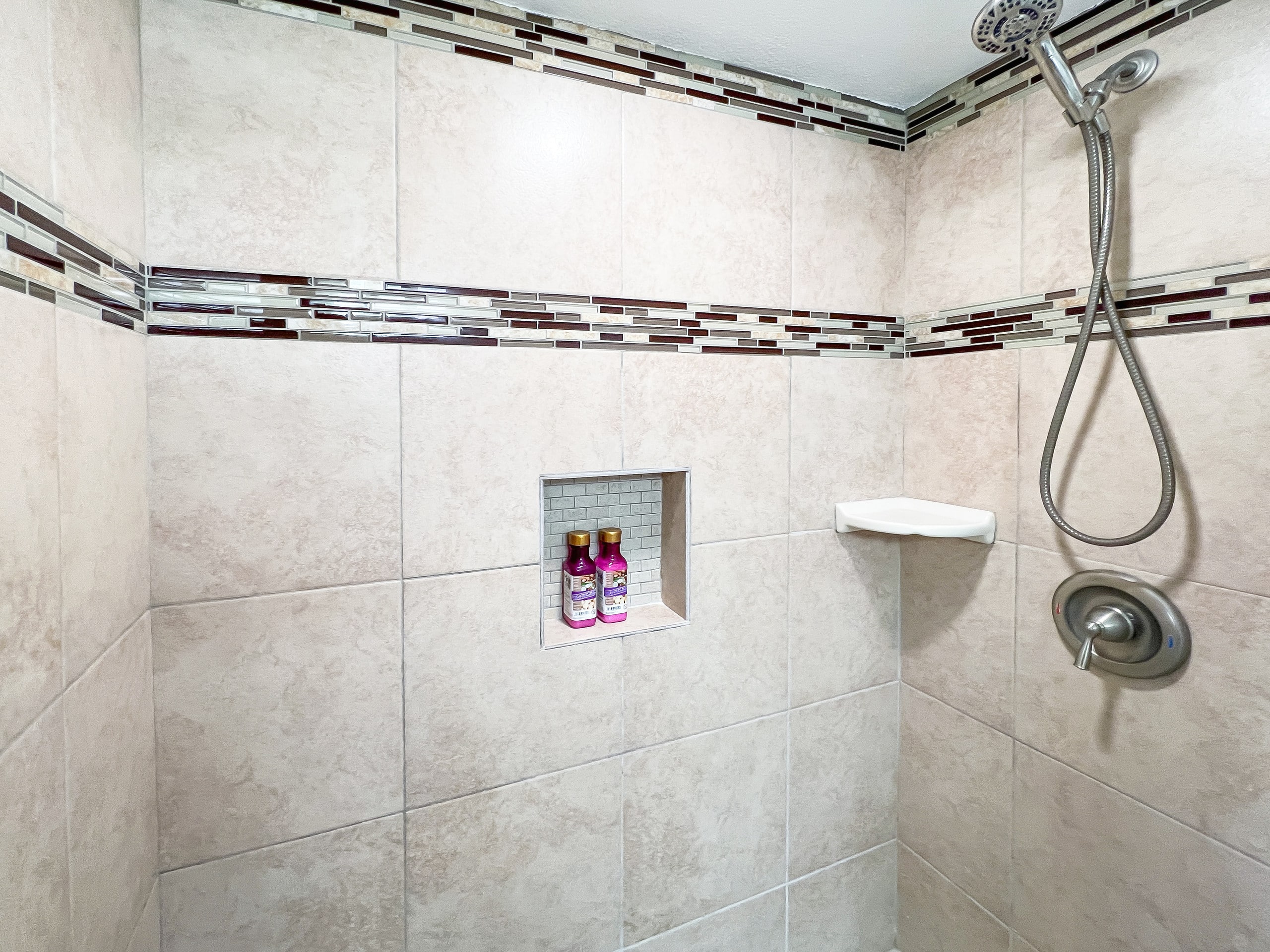 Condo in Kihei · ★4.84 · 1 bedroom · 3 beds · 2 baths - Image 18
