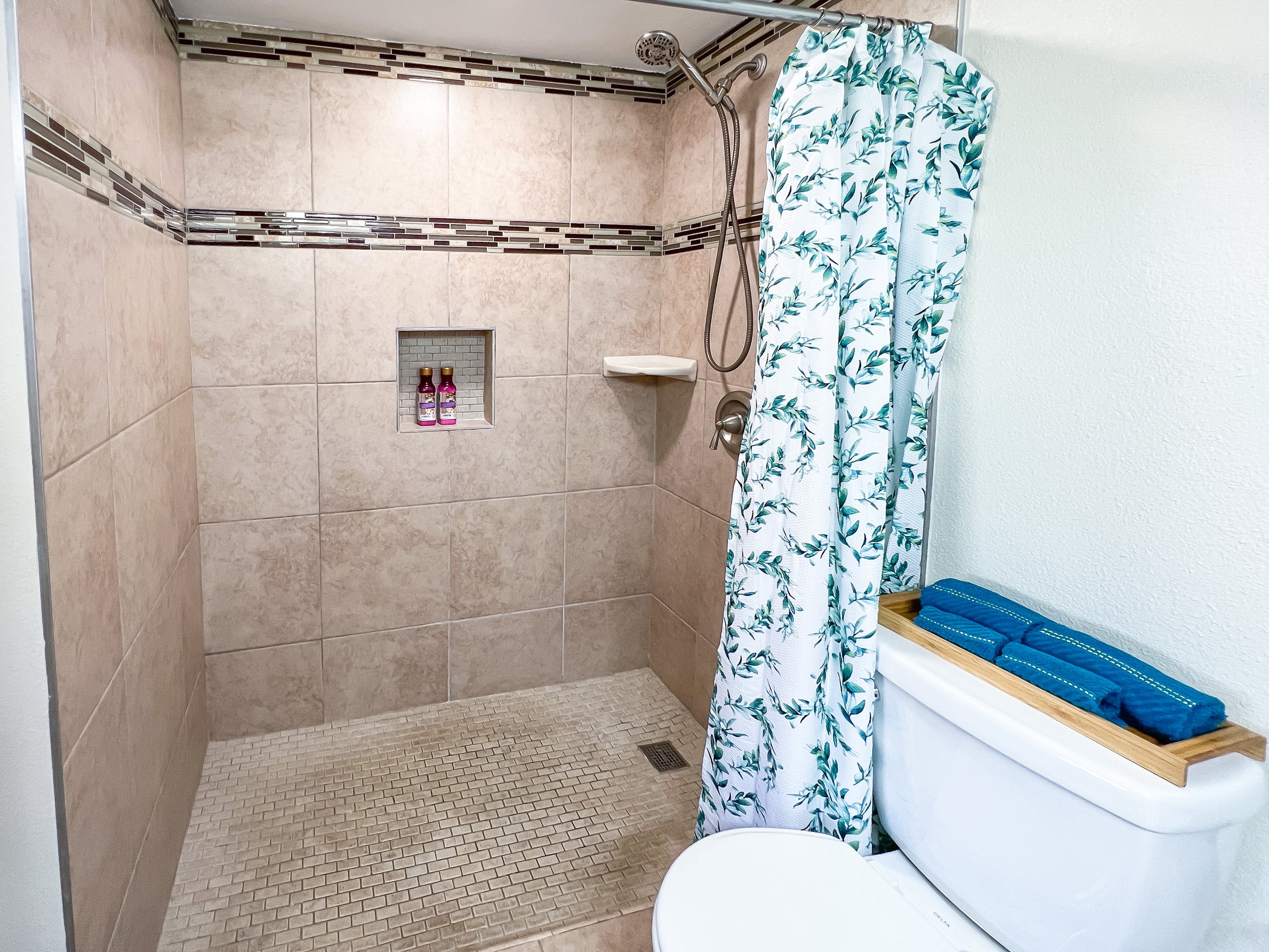 Condo in Kihei · ★4.84 · 1 bedroom · 3 beds · 2 baths - Image 17