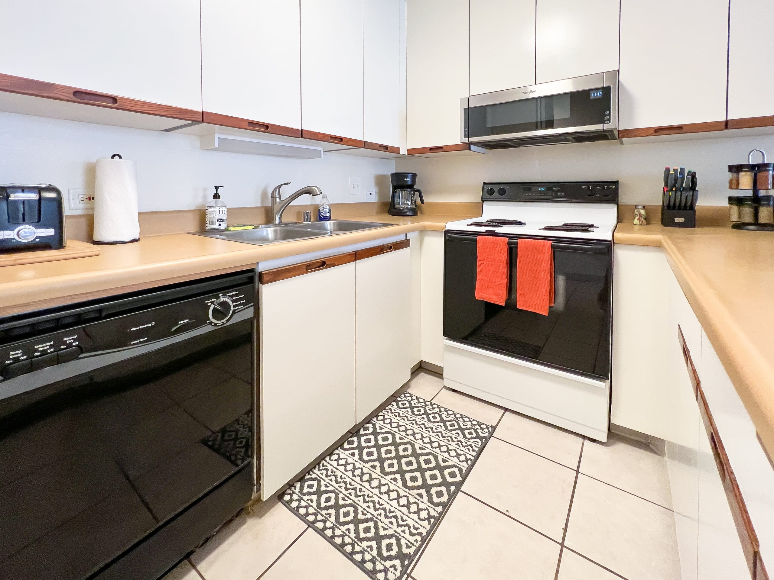 Condo in Kihei · ★4.84 · 1 bedroom · 3 beds · 2 baths - Image 8