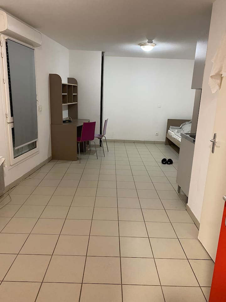 Marseille T1 30m2 in recent residence Gare St Ch Apartments for Rent in Marseille, Provence