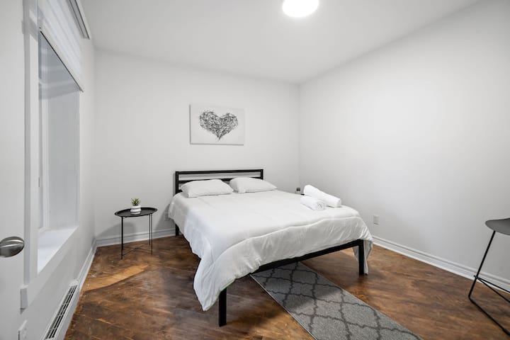 Საძინებელი 4 - 1 Queen
