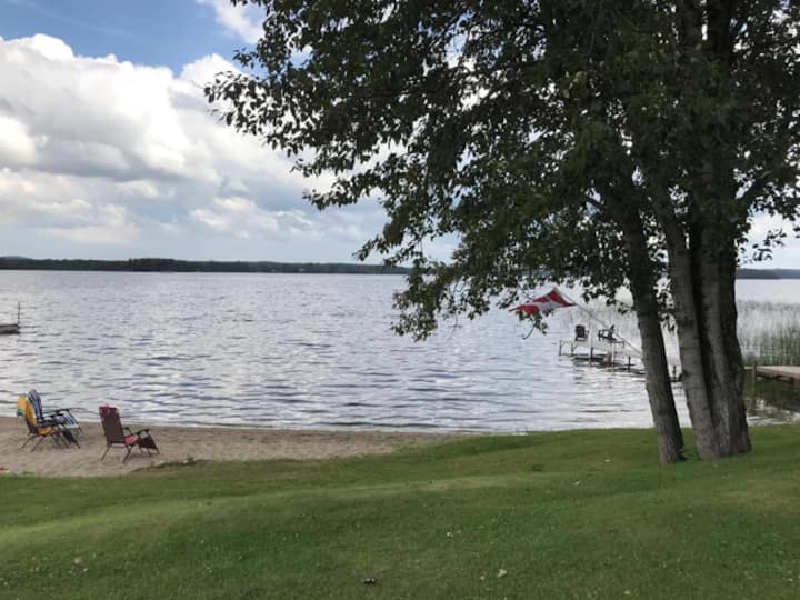 Northern Cottage HouseKamiskotia Lake Guesthouses for Rent in