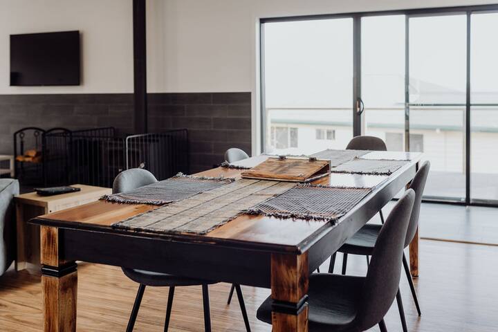 Bayview Lodge – Views Views Views!