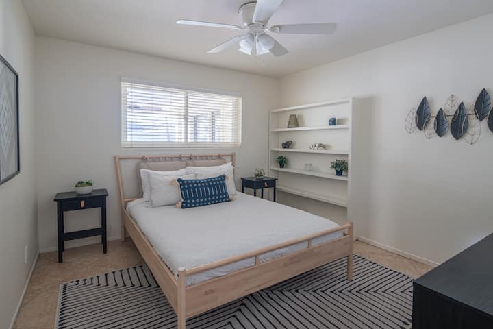 Chumba #3. Kitanda cha malkia.