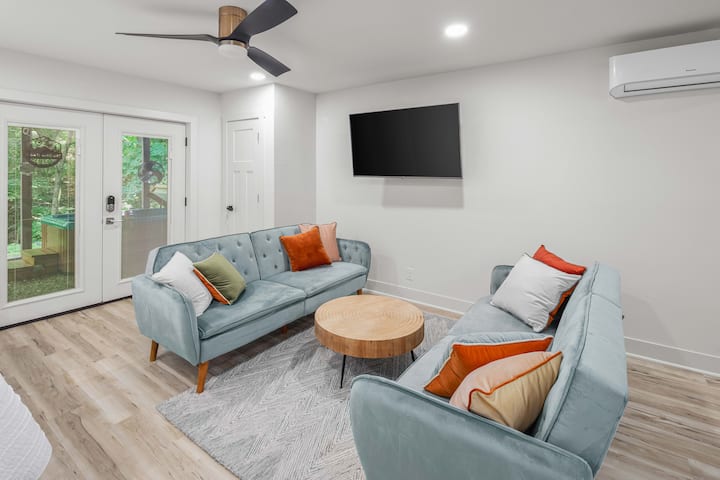 Biker Bunker - Hot Tub, Dtwn, Mtb, Greenway, Pets! - Bentonville, AR
