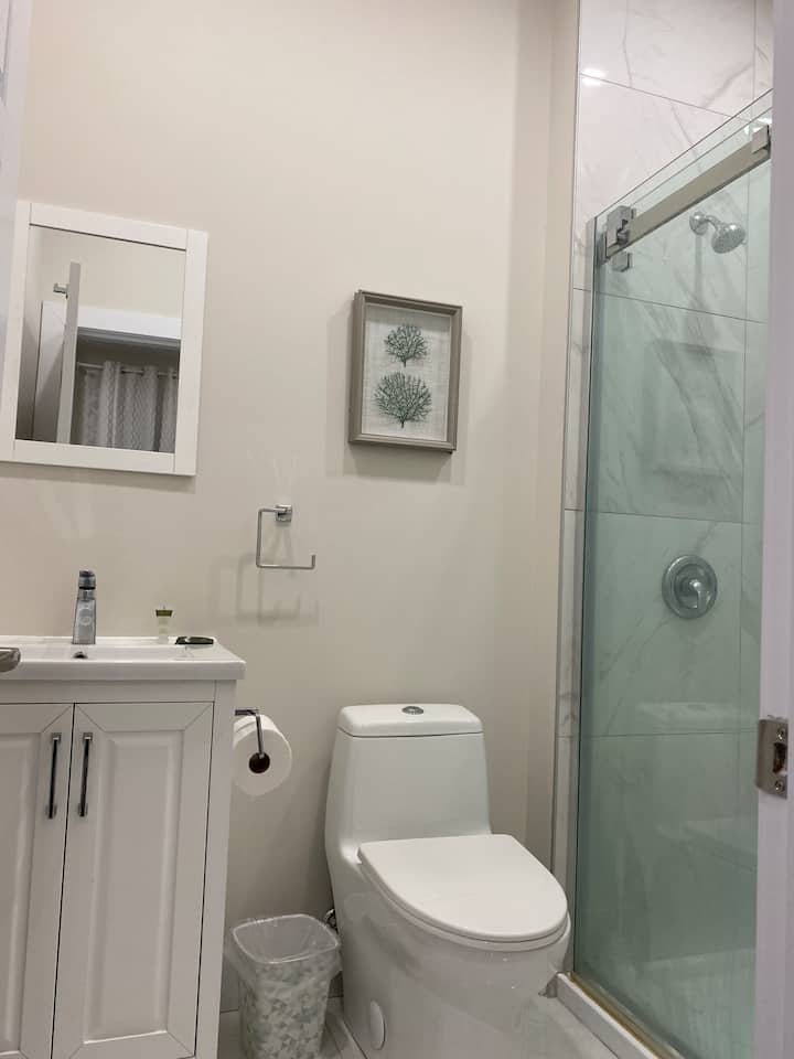 Cozy satys Decarie 406 Entire 1 bedroom apartment - 3