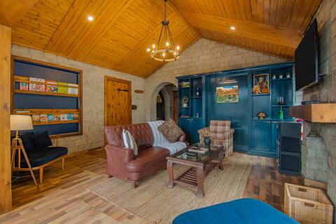 Maple @ Lost in the Alps by VEO -Part of StayVista
