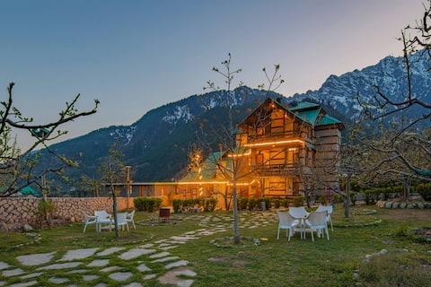 Maple @ Lost in the Alps by VEO -Part of StayVista