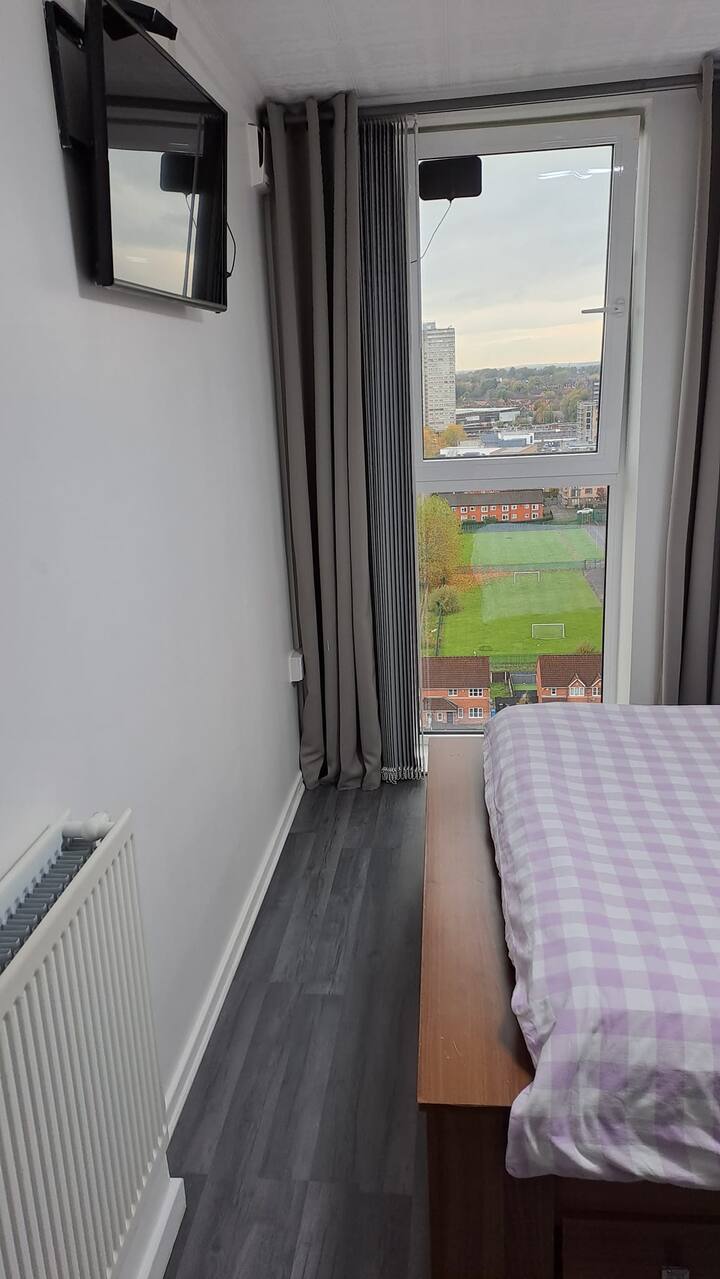 Lovely private room in Great Manchester/Salford Condominiums for Rent in Greater Manchester