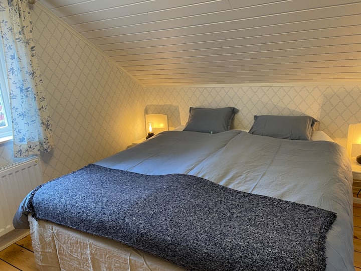 חדר שינה כחול 180 ס"מ מיטה