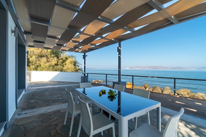 Seaside Private Beach Villa 3BR w/ 3.5 gallery image 5