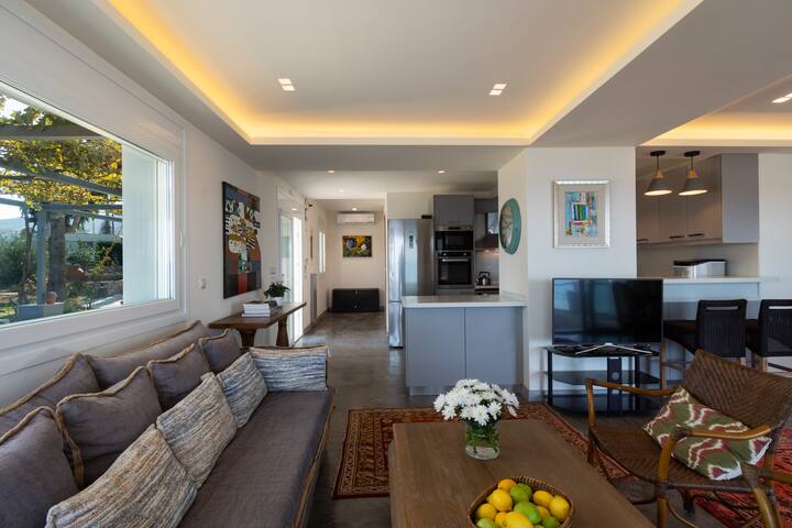 Seaside Private Beach Villa 3BR w/ 3.5 gallery image 3