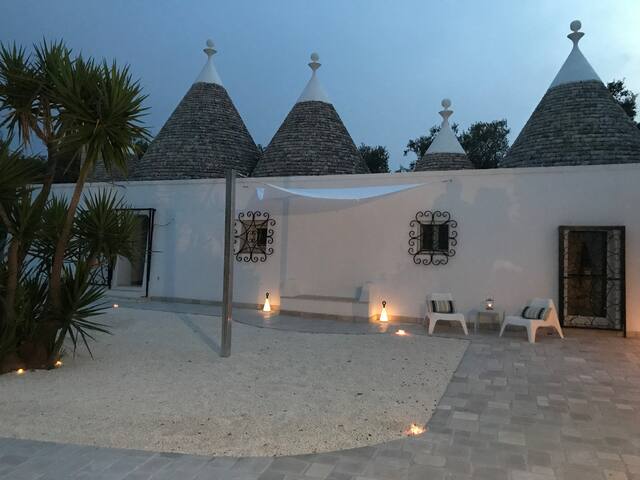 Amazing Luxury Traditional Trullo with Pool gallery image 5