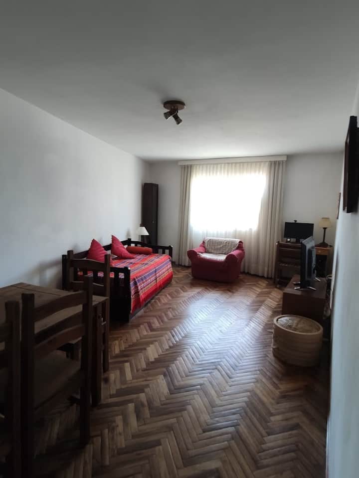 Apartment in Malvín. Beautiful area with services Condominiums for