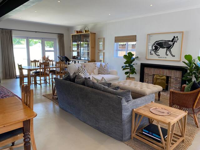 Warm and spacious 4 bedroom family home gallery image 2