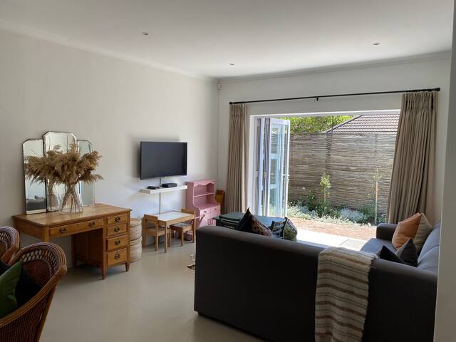 Warm and spacious 4 bedroom family home gallery image 4