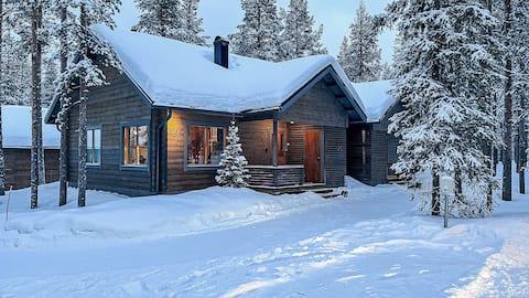 Aurora lights at the porch. Perfektionisti getaway