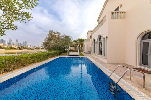 Private Pool & Beach Access Villa w/ Cinematic Vws