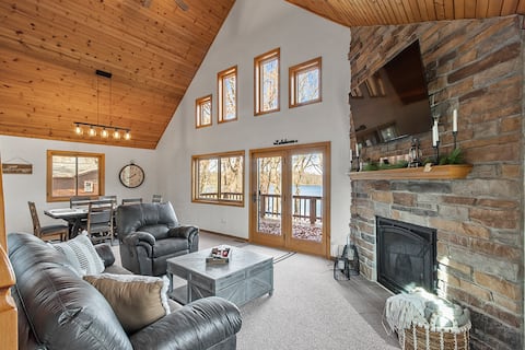 Cozy Cabin Retreat & Adventure Near the Dells