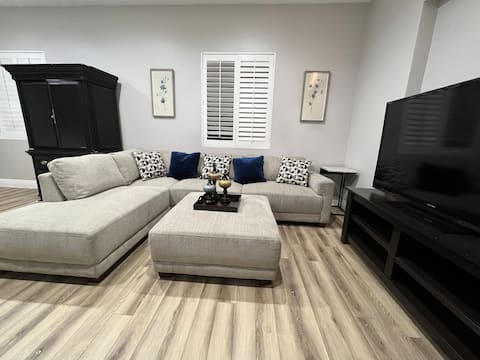 Top performing Airbnb: Private suite in Quartz Hill area in Lancaster