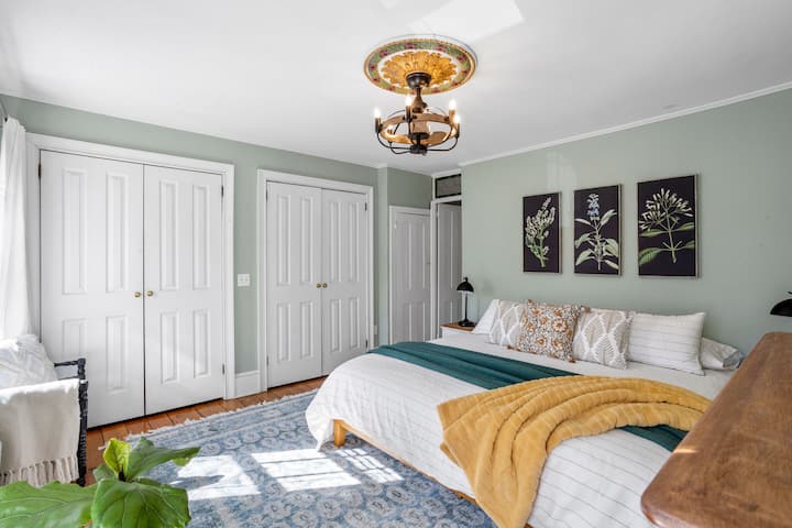 Welcome to the luxurious and spacious "Durrow King" bedroom, the perfect retreat for rest and relaxation.